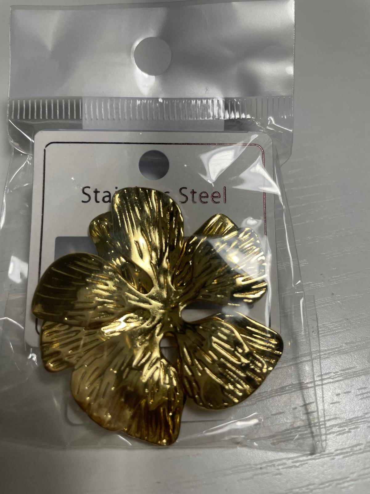 Gold chunky flower earrings