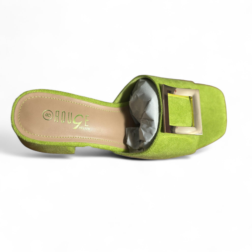 Suede Green heeled shoe.